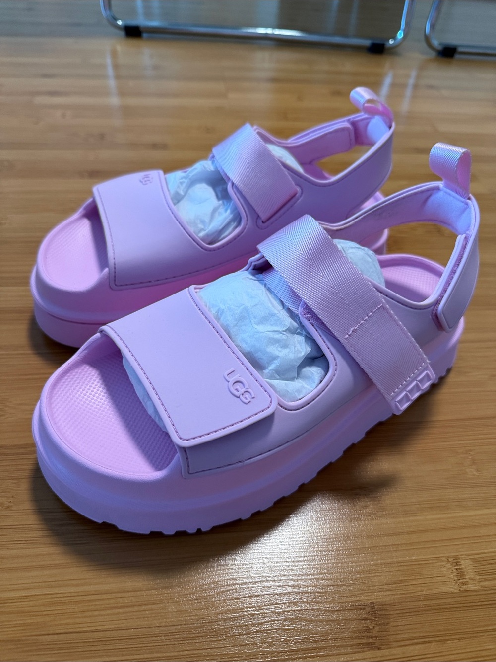 UGG Golden glow  Pink Velcro Platform Sandals colour pink diamond.